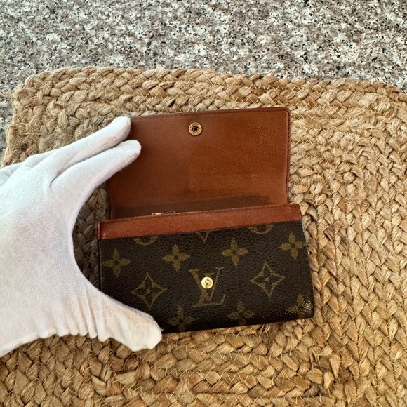 Louis Vuitton
Vintage 1990 Trésor Wallet billet - Picture 6 of 15
